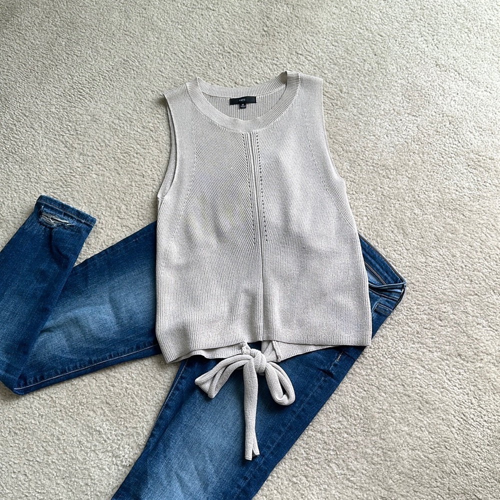 Vici tank with open back